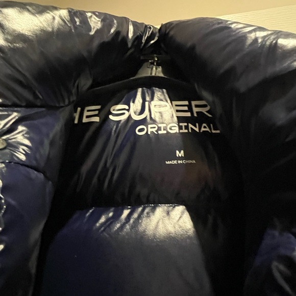 ** sold** Aritzia superpuff size medium - Picture 5 of 6